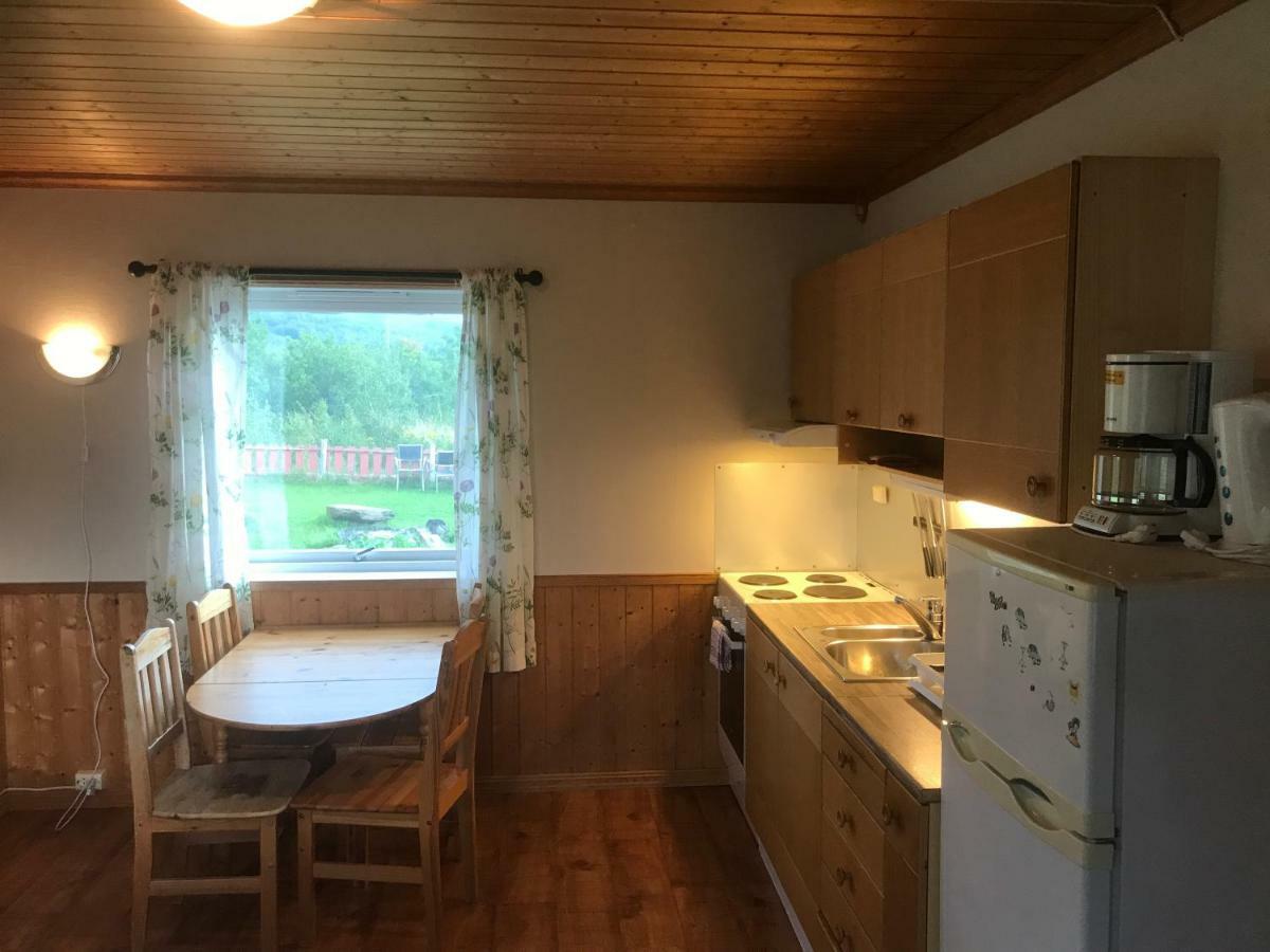 Anton Antonsensveg 18 Northern Aurora Budget Apartment Olderdalen Bagian luar foto